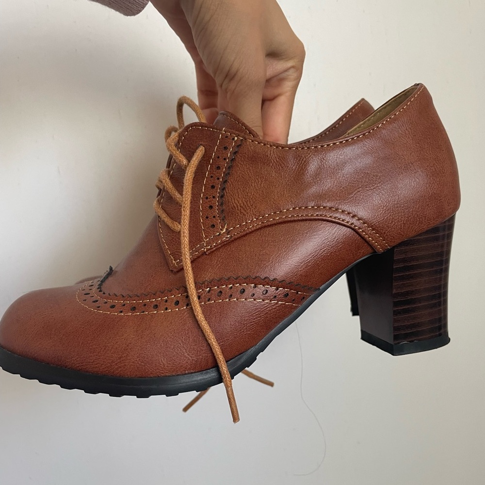 Odema Women's Oxford Heels